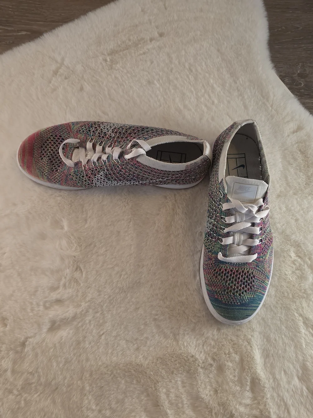 Nike lightweight knit